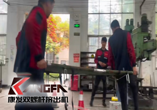 強化公司應(yīng)急預(yù)案,保障措施落實!23年南京康發(fā)雙螺桿造粒機公司械傷害事故應(yīng)急演練再次舉行
